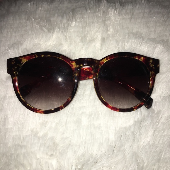 Sunglasses - Picture 1 of 1